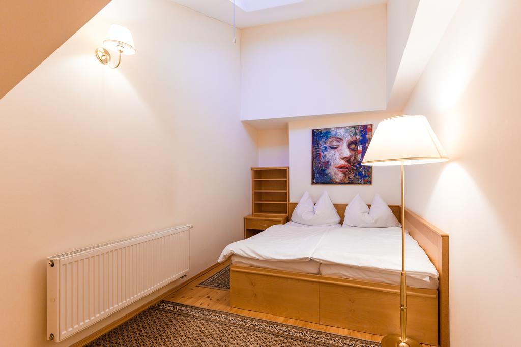 Hotel Maltezsky Kriz Κάρλοβι Βάρι Εξωτερικό φωτογραφία