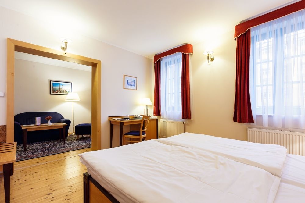 Hotel Maltezsky Kriz Κάρλοβι Βάρι Εξωτερικό φωτογραφία