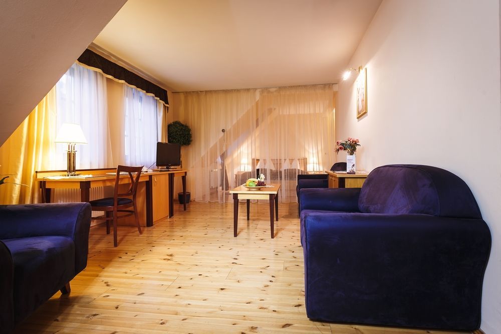 Hotel Maltezsky Kriz Κάρλοβι Βάρι Εξωτερικό φωτογραφία