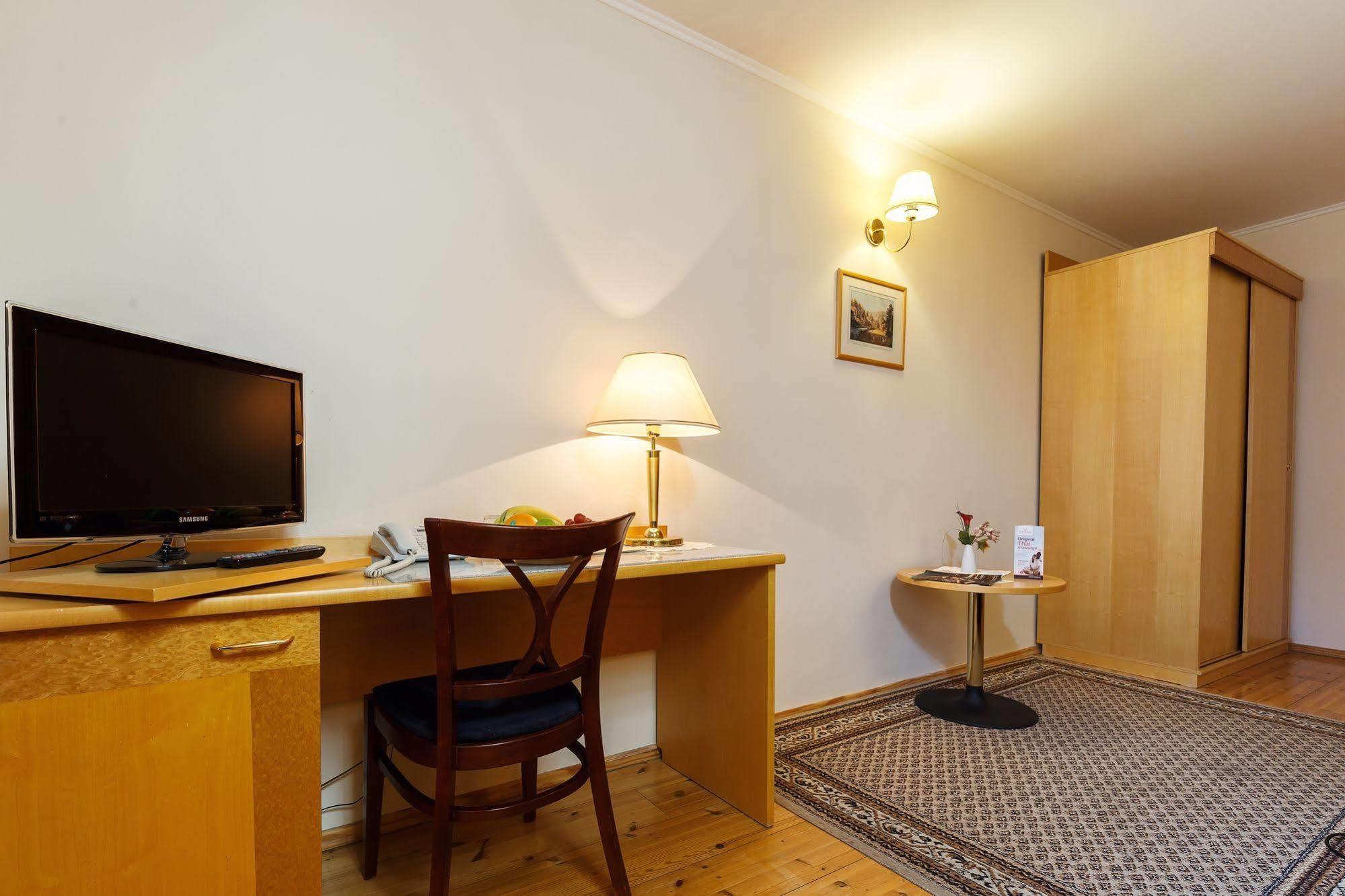 Hotel Maltezsky Kriz Κάρλοβι Βάρι Εξωτερικό φωτογραφία